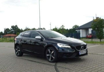 Volvo V40 II Hatchback Facelifting 1.5 T3 152KM 2019 Volvo V40 R-Design z Gwarancja Bezwypadkowy 100 1.5 Benzyna 152KM, zdjęcie 26