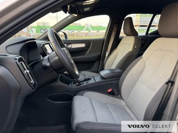 Volvo XC40 Crossover Facelifting 2.0 B3 163KM 2022 Volvo XC 40 XC40 B3 Core aut, Pakiet park assist,, zdjęcie 9