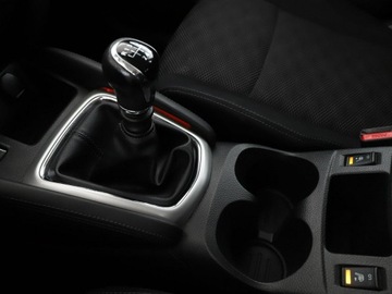 Nissan Qashqai II Crossover 1.2 DIG-T 115KM 2015 Nissan Qashqai navi klima auto kamera i czujniki, zdjęcie 26