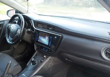 Toyota Auris II 2017 Toyota Auris Okazja 1.8 Hybryda 98KM, zdjęcie 14