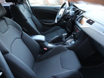 Citroen C5 III Sedan 1.6 e-HDi FAP 115KM 2014 Citroen C5 1.6 HDi, Automat, Navi, Klima, zdjęcie 8