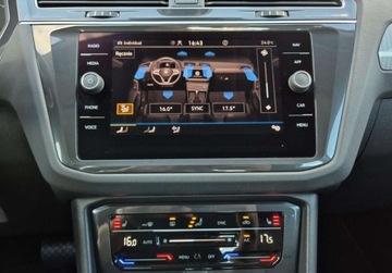 Volkswagen Tiguan II SUV Facelifting 2.0 TDI 150KM 2021 Volkswagen Tiguan Life 2.0TDI 150KM DSG App Connet Czuj Park. Pod.Fotele T, zdjęcie 21
