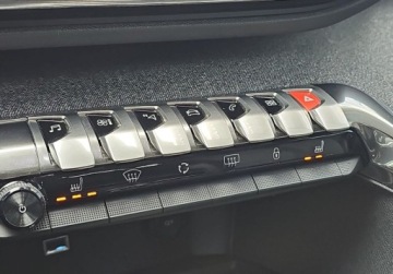 Peugeot 3008 II Crossover 1.2 PureTech 130KM 2019 Peugeot 3008 1.2 Benzyna 130KM, zdjęcie 21