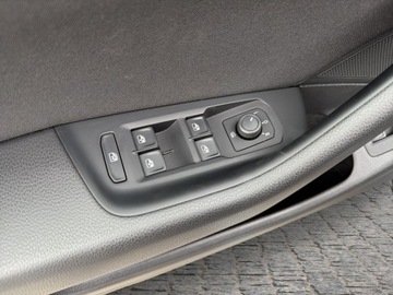 Volkswagen Passat B8 Variant Facelifting 1.5 TSI EVO 150KM 2022 Volkswagen Passat 1.5 TSI / 150 KM DSG Bussines Sa, zdjęcie 19