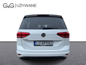 Volkswagen Touran III 2.0 TDI 150KM 2018 Volkswagen Touran 2.0 TDI 150KM 7-osobowy ACC LEDNavi Climatronic 3-strefy, zdjęcie 4
