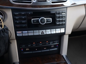 Mercedes Klasa E W212 Limuzyna Facelifting 250 CDI 204KM 2015 Mercedes E E 250 BlueTEC 4MATIC, Salon Polska, zdjęcie 12