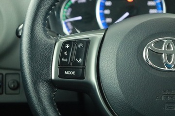 Toyota Yaris III Hatchback 5d Facelifting Hybrid 100KM 2016 Toyota Yaris 1.5 Hybrid, Salon Polska, Automat, zdjęcie 13