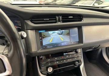 Jaguar XF II Sedan 2.0 i4P 250KM 2018 Jaguar XF XF 2.0 BENZ 250 KM Salon PL 201819r Warszawa 2.0 Benzyna, zdjęcie 8