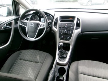 Opel Astra J Sports Tourer 1.4 Twinport ECOTEC 100KM 2012 Opel Astra J 1.4 1 wlasciciwl, zdjęcie 6