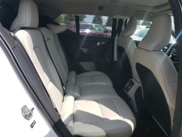 Volvo XC40 2021 Volvo XC 40 T5 MOMENTUM 2.0 Benzyna 248KM, zdjęcie 9