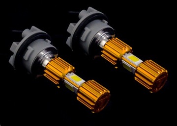 Светодиодная лампа P15D PX15D P15D-25-1 H6M 3000LM 6500K