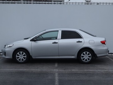 Toyota Corolla X Sedan 1.6 Valvematic 132KM 2010 Toyota Corolla 1.6 Valvematic, Salon Polska, zdjęcie 2