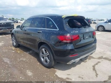 Mercedes GLC C254/X254 2022 Mercedes-Benz GLC 300, 2022r., 4x4, 2.0L 2.0 Benzyna 255KM, zdjęcie 3