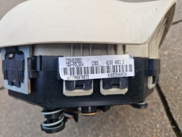 FIAT 500 ULOŽENÍ ŘIDIČE 735452882 SVĚTLÝ ORIGINÁLNÍ