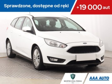 Ford Focus III Kombi Facelifting 1.6 TDCi 95KM 2015 Ford Focus 1.6 TDCi, Navi, Klima, Tempomat
