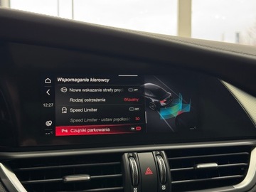Alfa Romeo Giulia II Sedan Facelifting 2023 2.0 GME Turbo 280KM 2024 Alfa Romeo Giulia Q4 Veloce / Harman/kardon / Szyb, zdjęcie 29