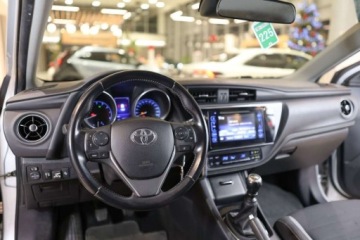 Toyota Auris II Hatchback 5d Facelifting 1.6 Valvematic 132KM 2017 Toyota Auris 1.6 Premium LPG 1.6 Benzyna 132KM, zdjęcie 18