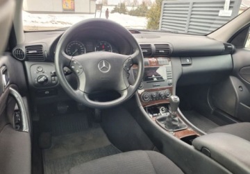 Mercedes Klasa C W203 Sedan W203 1.8 (C 200 Kompressor) 163KM 2006 Mercedes-Benz Klasa C Swiezo sprowadzony TUV 6 27. 1.8 Benzyna 163KM, zdjęcie 15