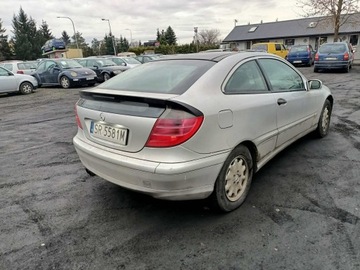 Mercedes Klasa C W203 Sedan W203 1.8 129KM 2003 Mercedes C 180 C klasa 2.0 01r, zdjęcie 3