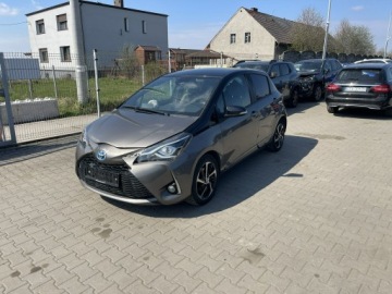Toyota Yaris III Hatchback 5d Facelifting 2017 1.5 Hybrid 100KM 2020 Toyota Yaris Automat Hybryda Klimatronik Kamera, zdjęcie 4