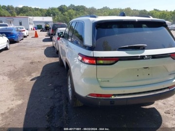 Jeep 2024 Jeep Grand Cherokee Laredo, 2024r., 4x4, 3.6L 3.6 Benzyna 293KM, zdjęcie 3