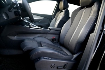 Peugeot 3008 II Plug-In Hybrid Facelifting 1.6 HYBRID4 300KM 2023 Peugeot 3008 GT LINE kamera skóra NAWI grip, zdjęcie 17