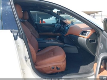 Maserati Ghibli 2018 Maserati Ghibli S 2018 3.0l 3.0 Benzyna 424KM, zdjęcie 9