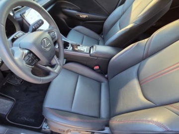 Lexus LBX 1.5 Hybrid 136KM 2025 LEXUS LBX Elegant 1.5 Hybrid 136KM, zdjęcie 7