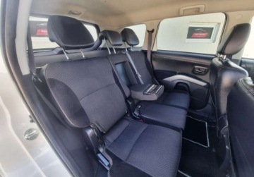 Mitsubishi Outlander II 2.0 MIVEC 147KM 2011 Mitsubishi Outlander Sliczny 2.0 Benzyna BOGATA WERSJA Oryginal ZADBANY 20, zdjęcie 11