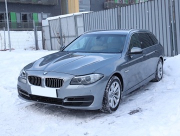 BMW Seria 5 F10-F11 Touring Facelifting 520d 190KM 2016 BMW 5 520d, Salon Polska, 187 KM, 4X4, Automat, zdjęcie 1