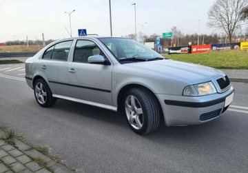 Skoda Octavia I Hatchback 1.6 MPI 102KM 2003 Skoda Octavia 1.6 Benzyna LPG Czujniki parkow..., zdjęcie 4