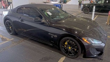 Maserati GranTurismo 2015 Maserati GranTurismo Convertible Sport 2015 4.7 Benzyna 454KM, zdjęcie 5