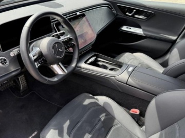 Mercedes Klasa E W214 Sedan 2.0 220d 197KM 2025 MERCEDES-BENZ E Klasa 220 d AMG 2.0 (197KM) 2025, zdjęcie 8