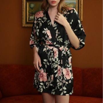 КОМПЛЕКТ ИЗ 3 ПРЕДМЕТОВ ПИЖАНОЕ ОДЕЖДА КРУЖЕВНАЯ ФУТБОЛКА ТОП ШОРТЫ БАННЫЙ ХАЛАТ