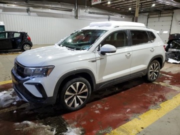 Volkswagen 2022 Volkswagen Inny 2022 VOLKSWAGEN TAOS SE 1.5 Benzyna 158KM, zdjęcie 1