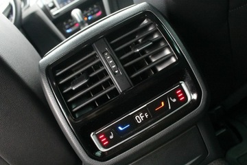 Volkswagen Passat B8 Variant Facelifting 2.0 TDI SCR 150KM 2022 Volkswagen Passat ELEGANCE 2.0 TDI DSG Salon PL GWARANCJA SelectCar+ FV 23%, zdjęcie 15