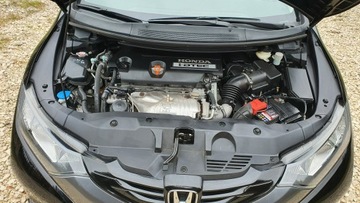 Honda Civic IX Hatchback 5d 2.2 i-DTEC 150KM 2011 Honda Civic 2.2 iDTEC 150KM # Climatronic # Kamera, zdjęcie 30