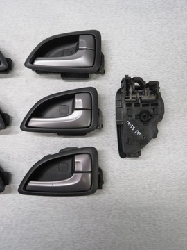 HYUNDAI IX35 РУЧКА ВНУТРЕННЕЙ ДВЕРИ