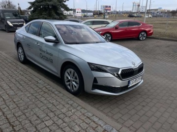 Skoda Octavia IV Liftback 2.0 TDI 150KM 2024 Skoda Octavia Selection 2,0 TDI 150 KM Autom. Skora, swiatla Matrix, 2.0, zdjęcie 3