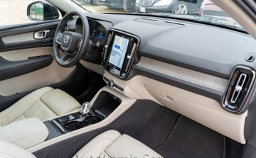 Volvo XC40 Crossover Facelifting 2.0 B5 250KM 2022 Volvo XC 40 Volvo XC40 2.0 B5 AWD 250KM Mild Hybrid 2.0 Benzyna 250KM, zdjęcie 9