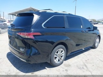 Toyota Sienna III 2023 Toyota Sienna 2023 TOYOTA SIENNA, silnik 2.5 2.5 Benzyna 245KM, zdjęcie 3