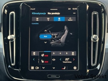 Volvo XC40 Crossover Facelifting 2.0 B3 163KM 2025 Volvo XC 40 FV23% B3B Plus Dark LED BLIS ACC Pilot, zdjęcie 23