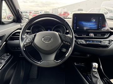 Toyota C-HR I Crossover 1.8 Hybrid 122KM 2018 Toyota C-HR 1.8 Hybrid Selection Toyota C-HR SELEC, zdjęcie 9