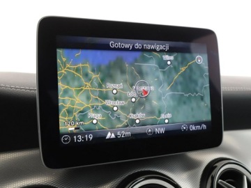 Mercedes Klasa A W176 Hatchback 5d Facelifting 180 122KM 2017 Mercedes A 180 AMG Line full LED Podg.fotele i, zdjęcie 23