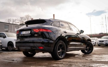 Jaguar F-Pace SUV 2.0 i4 250KM 2018 Jaguar F-Pace Jaguar F-Pace 25t AWD Premium 250KM 2.0 Benzyna 250KM, zdjęcie 5