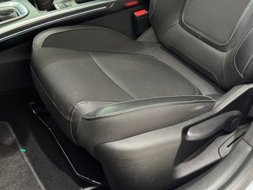 Renault Megane IV GrandCoupe Facelifting 1.3 TCe 140KM 2022 Renault Megane Intens / Ambiente / Kamera cofania, zdjęcie 9