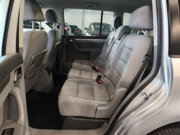 Volkswagen Touran I 1.6 102KM 2009 Volkswagen Touran I 1.6 VW Touran, MPI, 7-osobowy, pełny serwis, zdjęcie 8