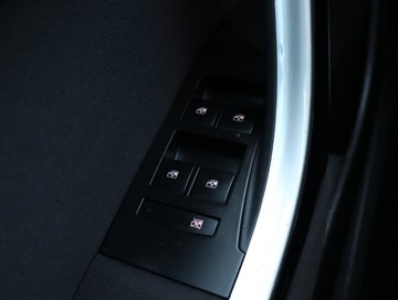 Opel Astra J Hatchback 5d 1.6 Twinport ECOTEC 115KM 2010 Opel Astra 1.6 16V, Salon Polska, Klima, zdjęcie 16