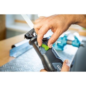 LUX Сабельная пила 20В 22 мм - без аккумулятора