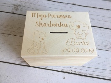 Первая деревянная копилка с гравировкой в ​​виде подарка